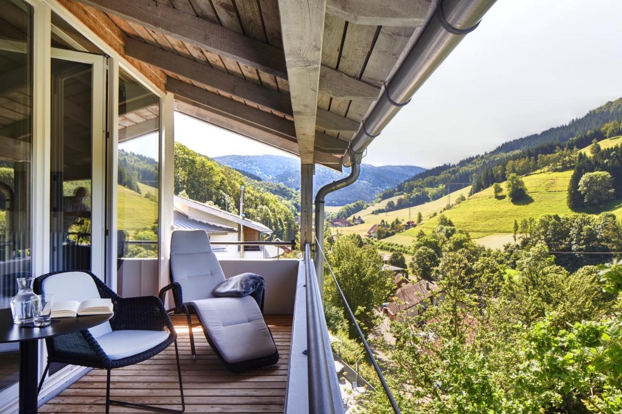 Elzland Hotel Pfauen Wellness & Spa Эльцах Экстерьер фото