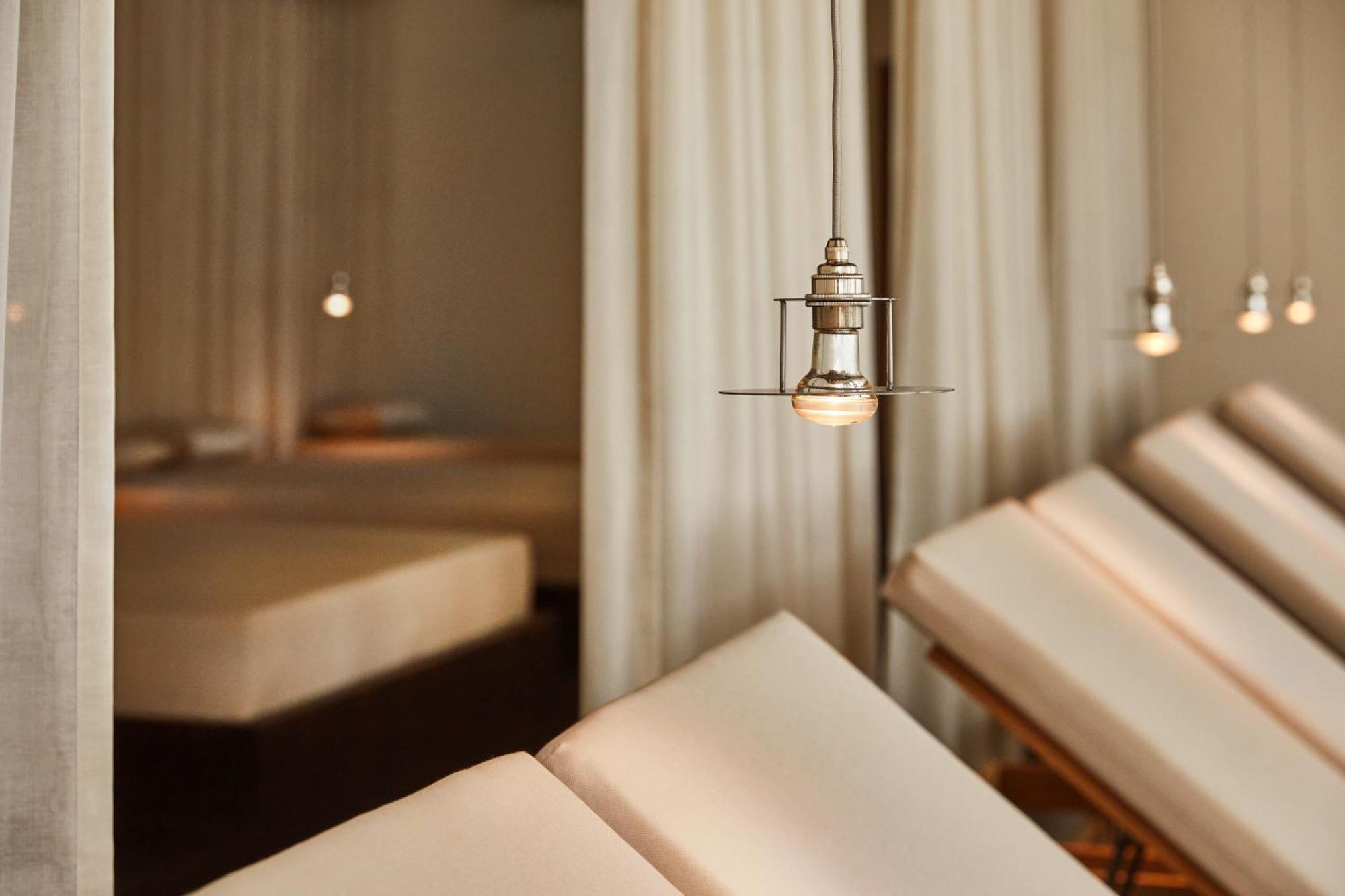 Elzland Hotel Pfauen Wellness & Spa Эльцах Экстерьер фото
