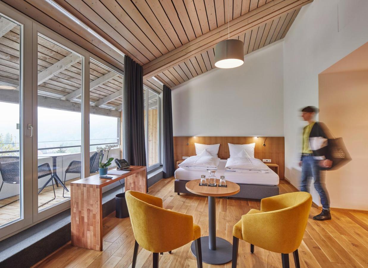 Elzland Hotel Pfauen Wellness & Spa Эльцах Экстерьер фото